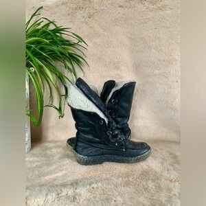 Mukluks black winter boots